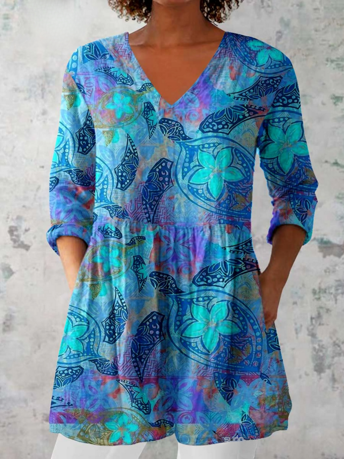 JULIETTE | Long Blouse with V-Neck