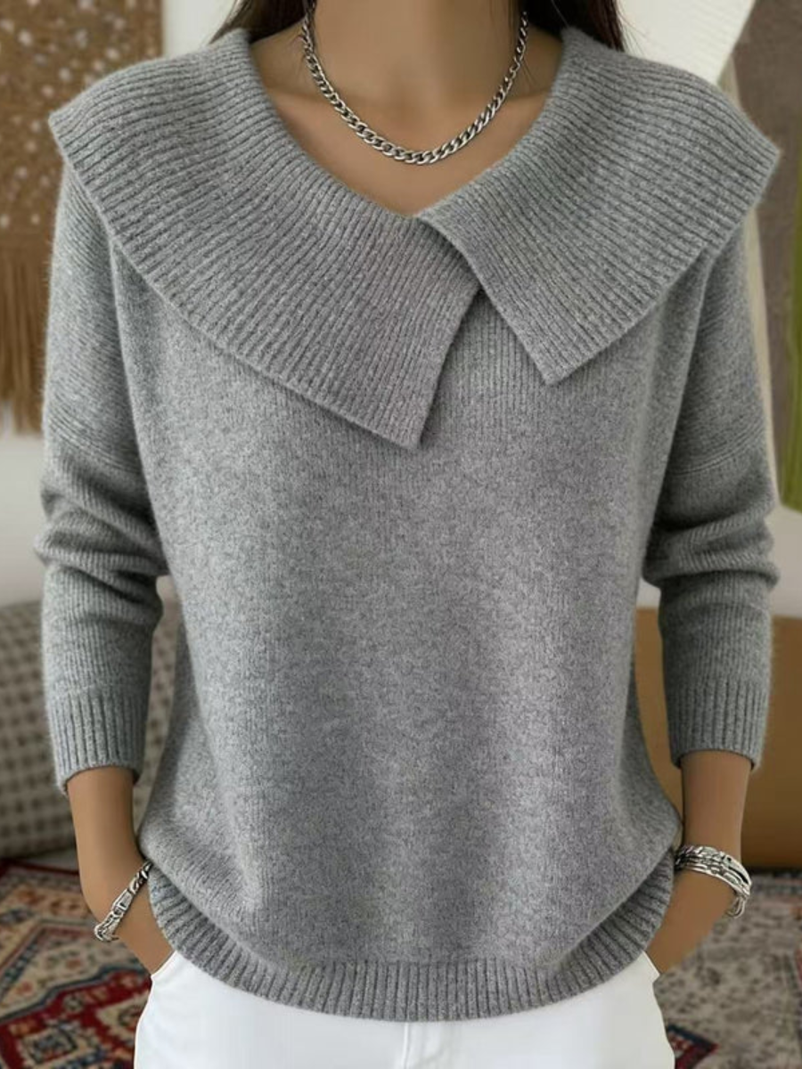 AMY | Warm Sweater with Soft Collar