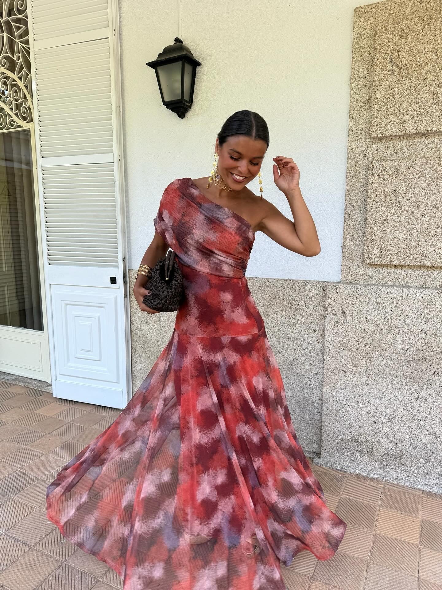 MIRA | Long Low-Cut Dress