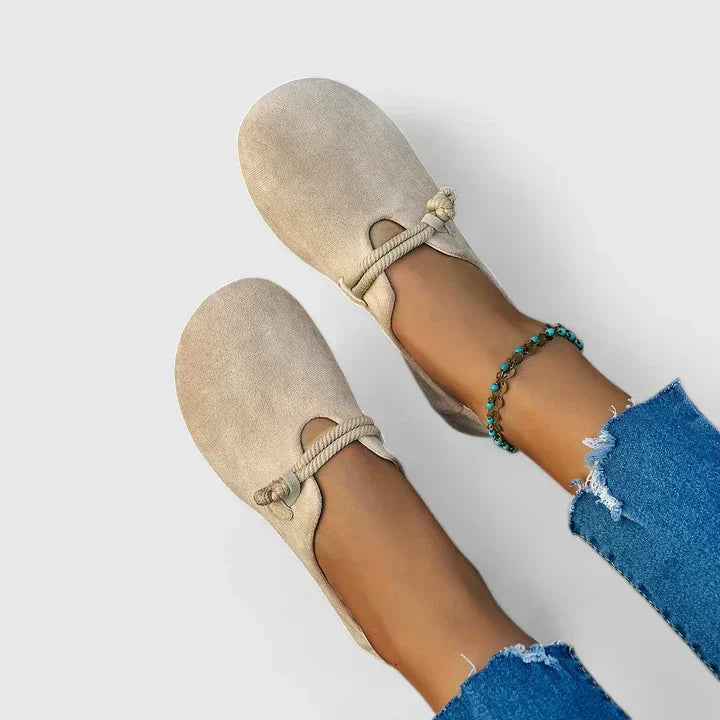 CHARLOTTIE | Supportive Accent Loafers