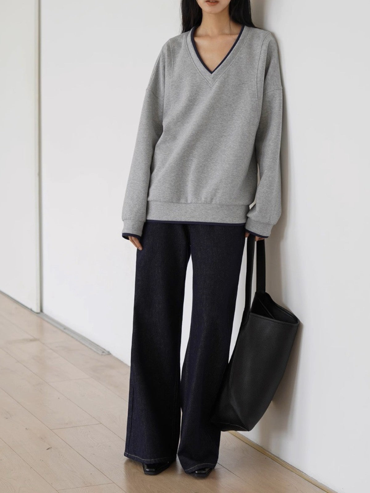ORIANA | Contrast-Trim Relaxed Sweatshirt