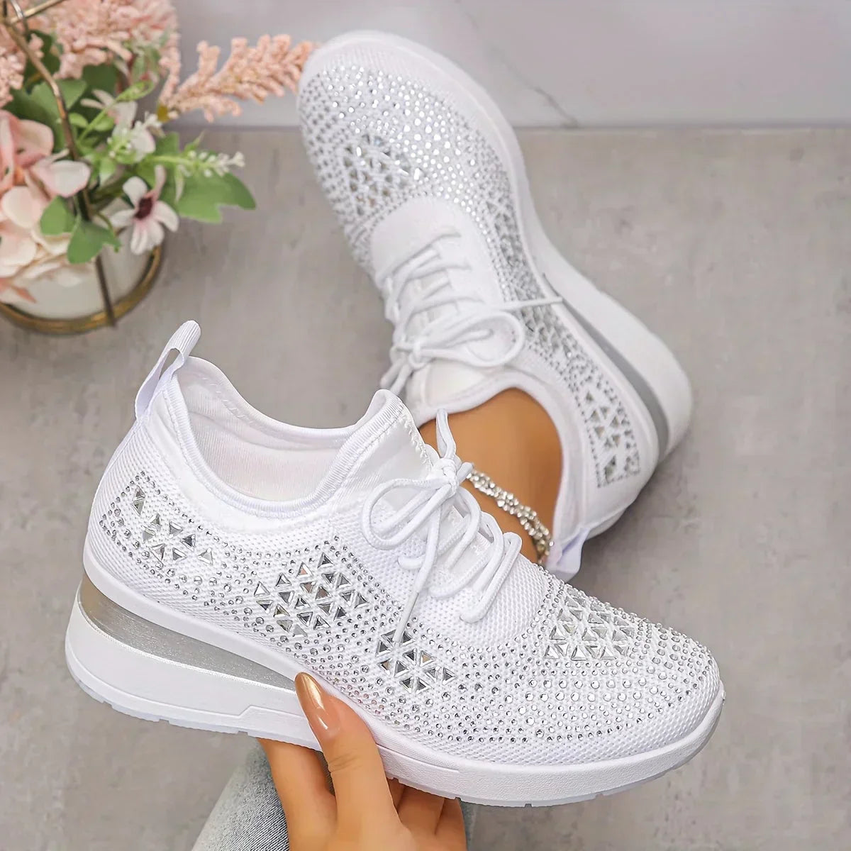 LOLA | Comfort Sneakers