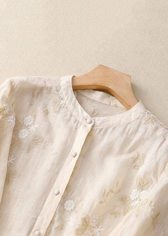SHAYNE | Embroidered Floral Blouse