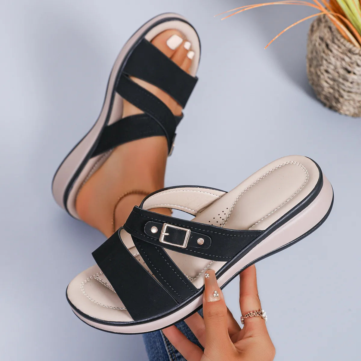 LEONIA | Casual Wedge Sandals