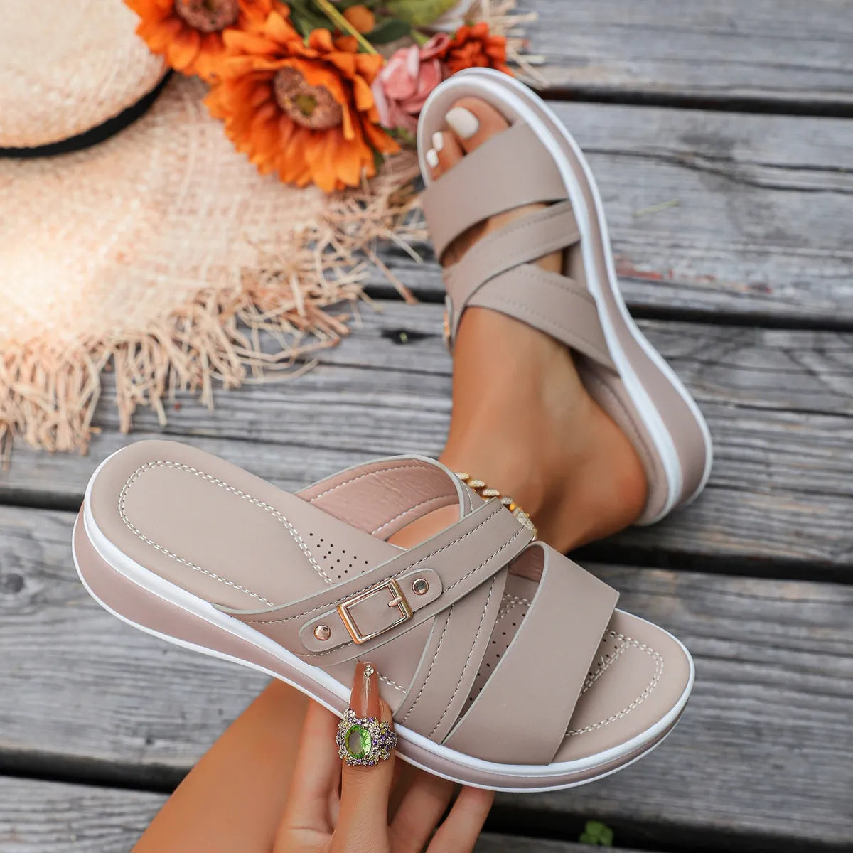 LEONIA | Casual Wedge Sandals