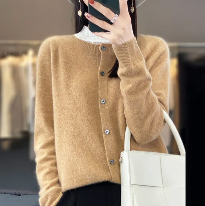 ELEANOR | Soft Button-Up Cardigan