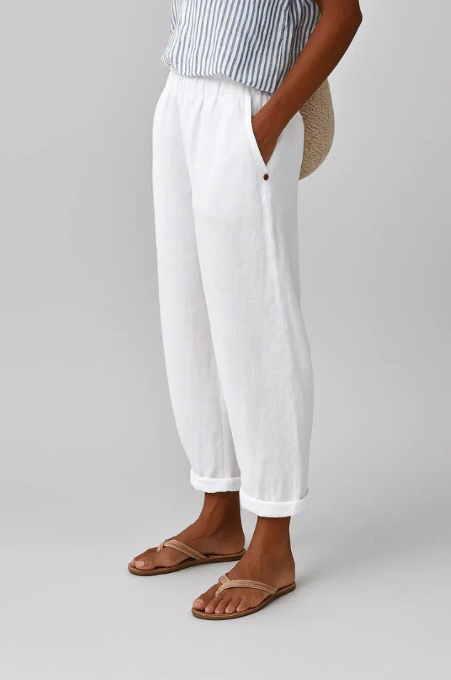 EVIE | Lightweight Wide-Leg Trousers
